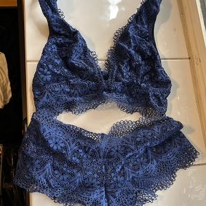 VS Lace Knit Set